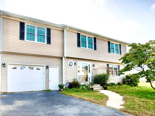 (undisclosed Address), Warwick, RI 02886