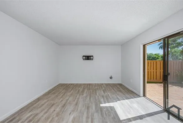 5247 Cedarbend Dr #2 — Photo 7