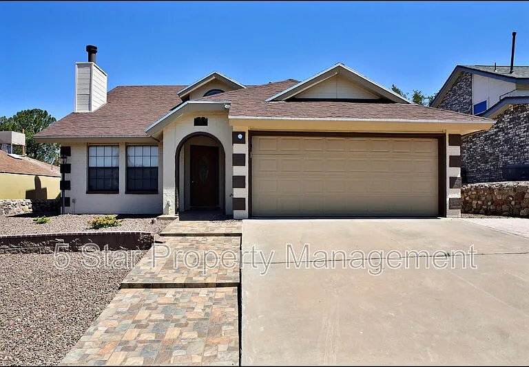7229 Canyon Run Dr — Photo 2