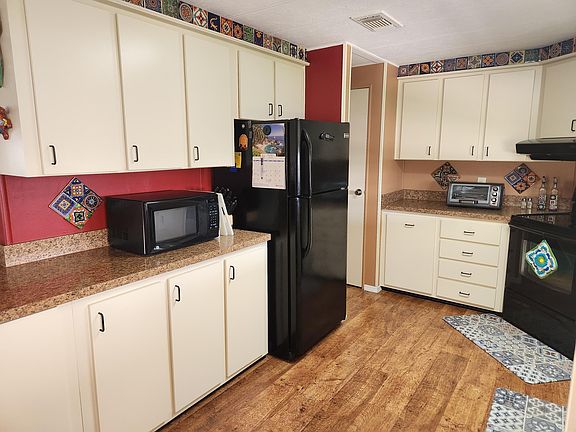 3rd image of 354 San Roberto Dr