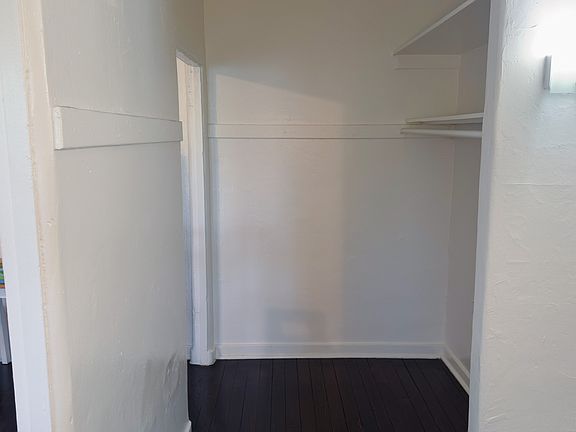 5th image of 5610 Fernwood Ave #400