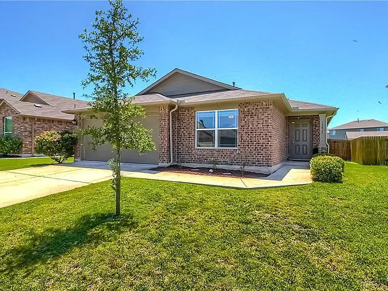 13817 Sierra Wind Ln — Photo 1