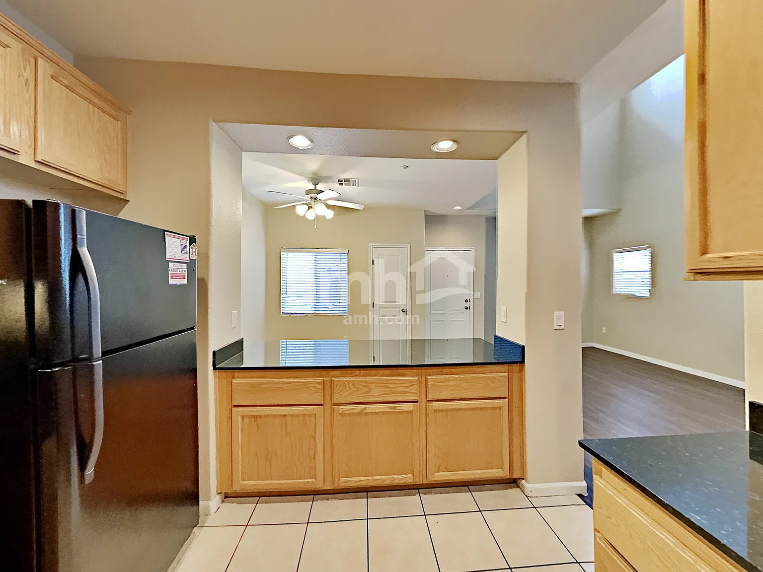 3 bed, 2.5 bath, 1539 sqft, $1,890 — Photo 4