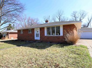 14401 Appletree Ln, Fenton, MI 48430