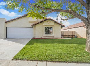 37427 Lilacview Ave, Palmdale, CA 93550