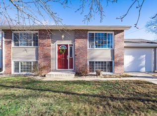 401 Broadmoor Dr, Norfolk, NE 68701