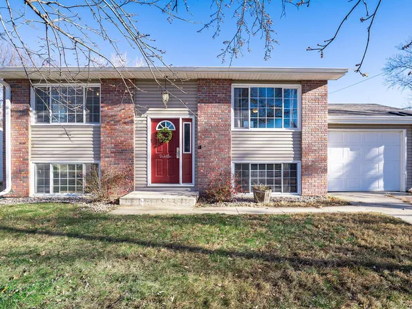 401 Broadmoor Dr, Norfolk, NE 68701