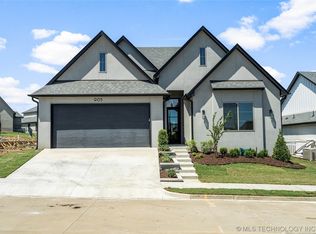 905 W 86th St S, Tulsa, OK 74132