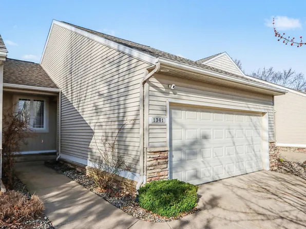 1361 S Village Cir, Kalamazoo, MI 49009