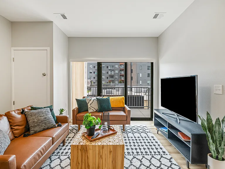 EagleRidge Plaza Residences — Photo 24