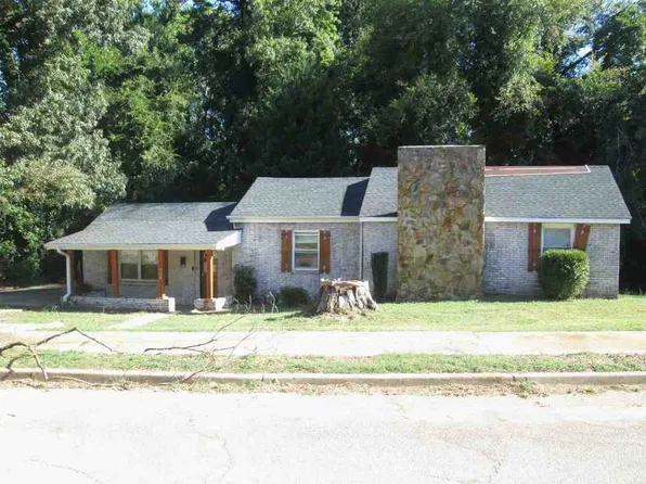 582 Wildwood Dr, Spartanburg, SC 29306