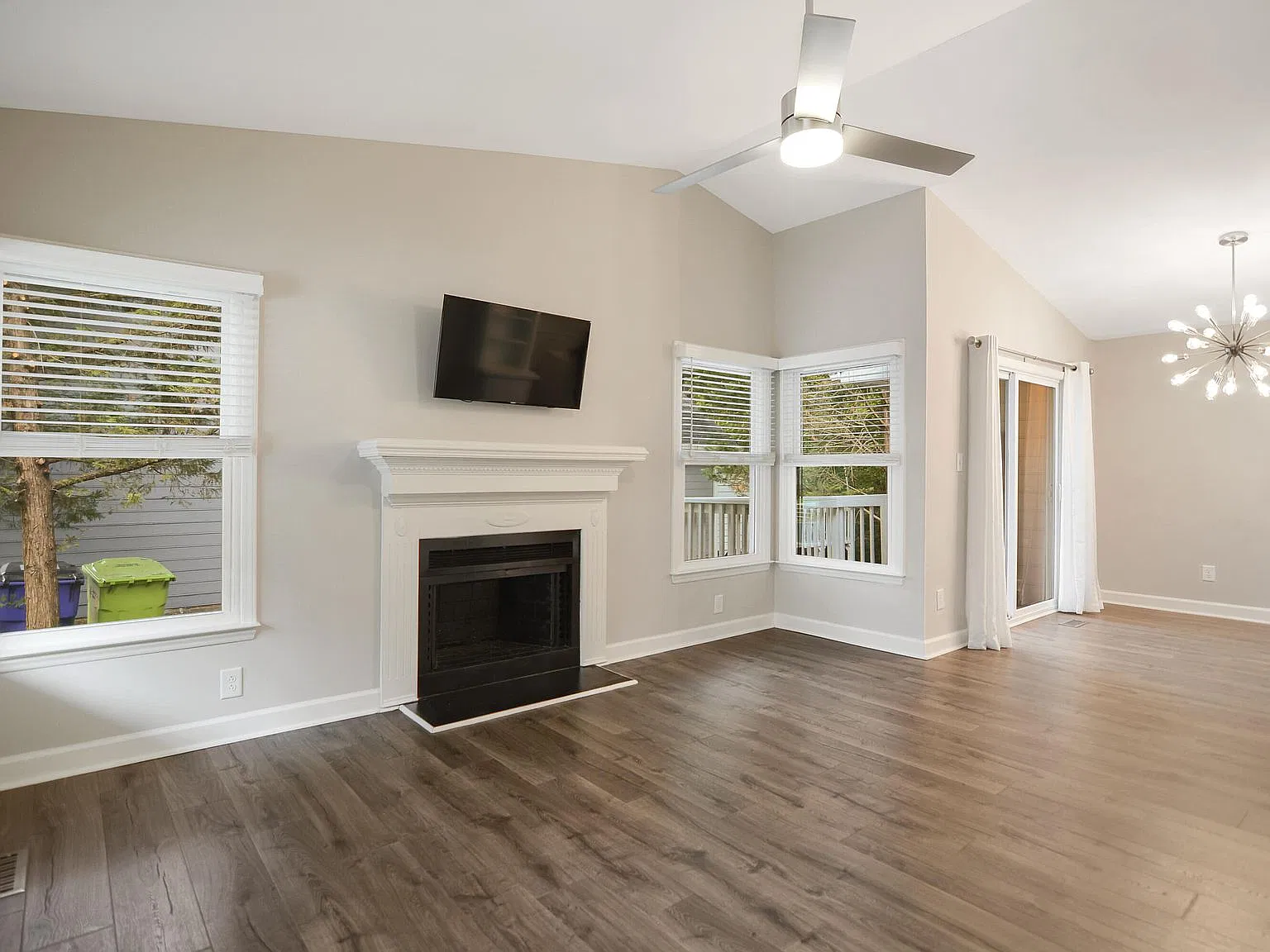 3 bed, 1657 sqft, $2,295 — Photo 4