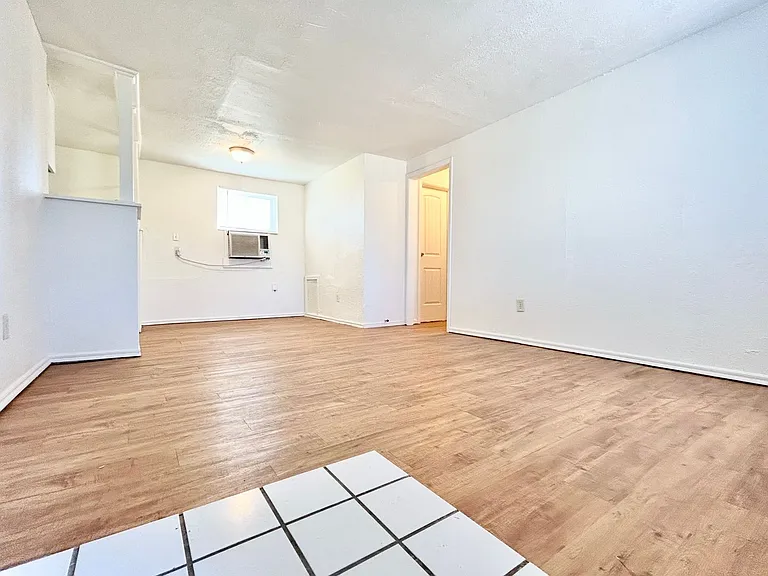 1700 Karen Dr — Photo 3