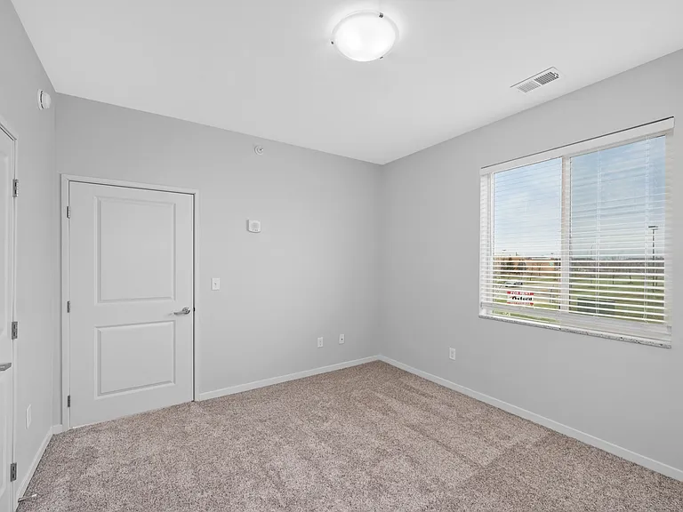7. Aspen Lofts D - Bed1_Reverse 7. Aspen Lofts D - Bed1_Reverse