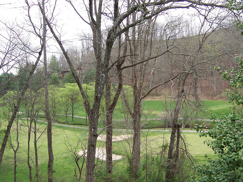 2nd image of 54 Plum Tree Ln