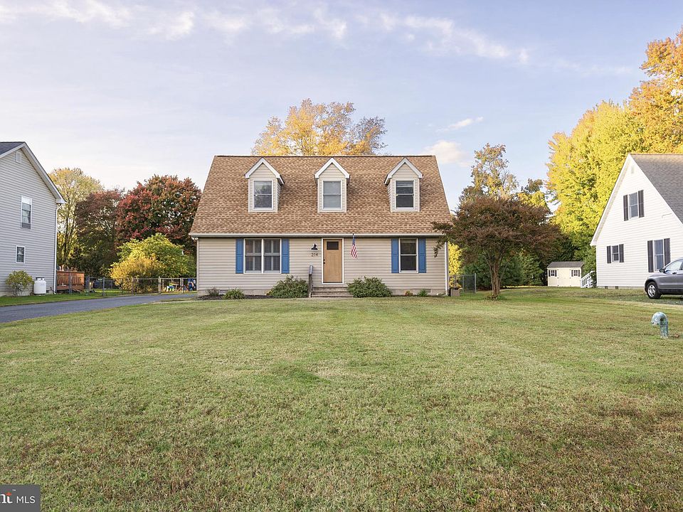 1st image of 214 Beech Ln