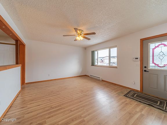 2nd image of 429 Sandcreek Cir