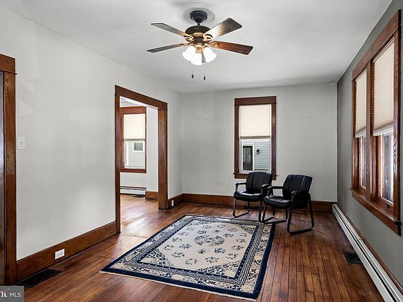 5th image of 810 Washington Ave