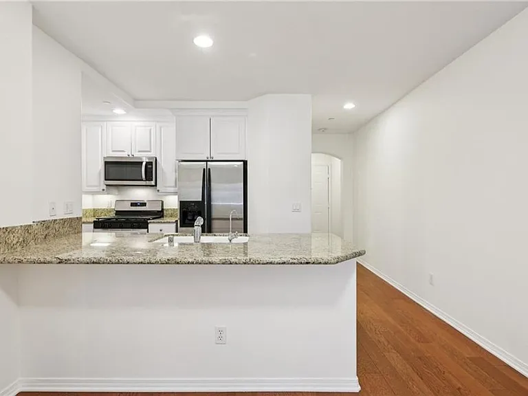 2750 Artesia Blvd #206 — Photo 10