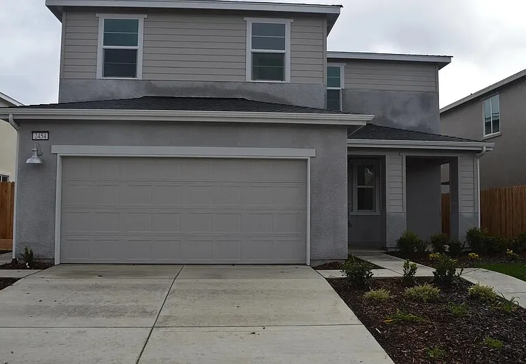 2454 Fidalgo Way — Photo 1