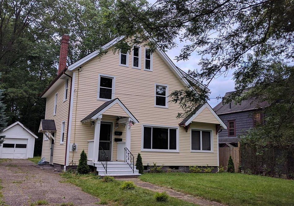 1st image of 315 N Willow St