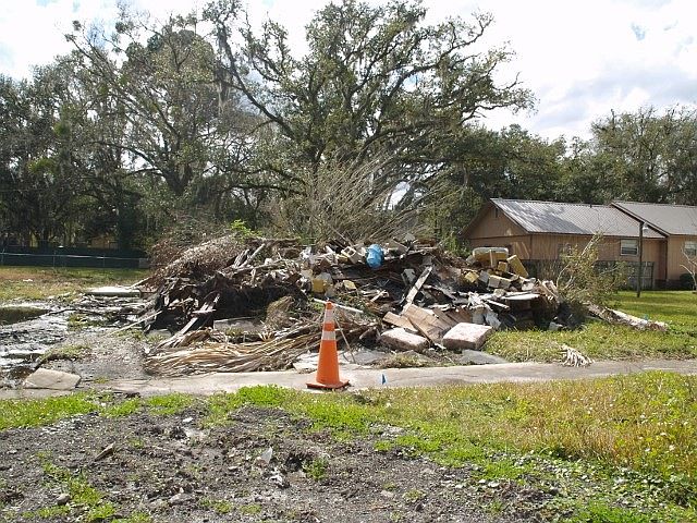1st image of 1511 Oak St