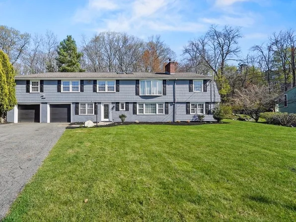 13 Canterbury Rd, Woburn, MA 01801