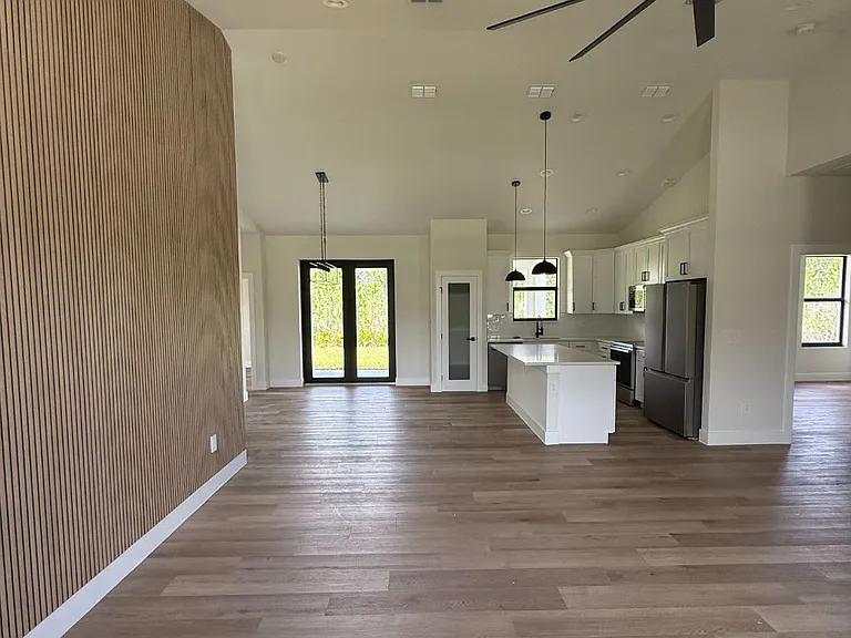 5003 Pueblo Ave — Photo 3