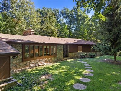 320 Douglas LANE, Cedarburg, WI, 53012