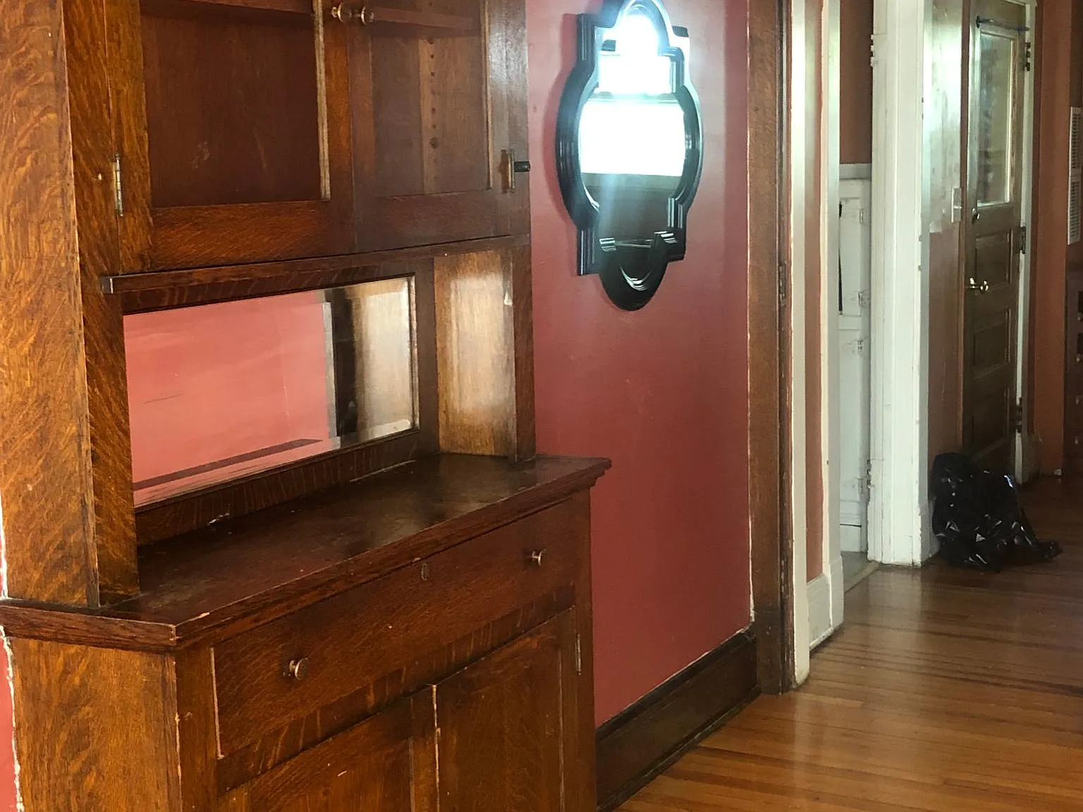 6 bed, 4.5 bath, 3527 sqft, $4,500 — Photo 2