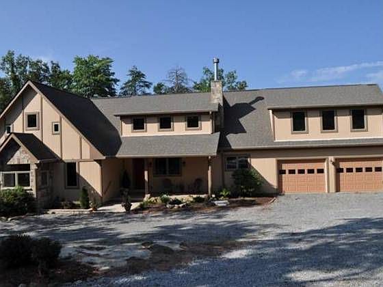 1st image of Montlake Cir