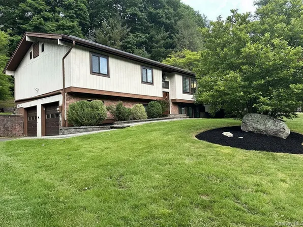 16 Brookside Drive, Pomona, NY 10970