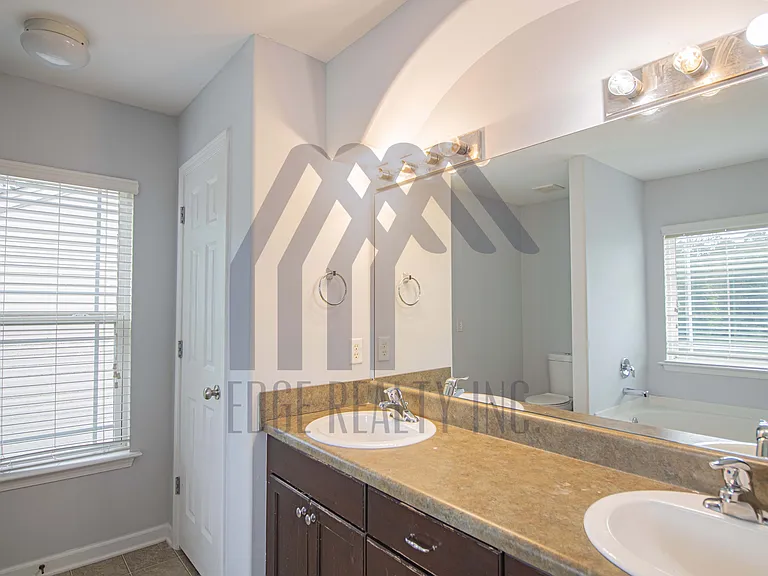 110 Spring Lakes Dr — Photo 41