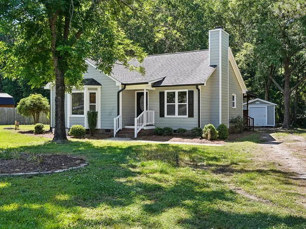 2213 Stephanie Ln, Clayton, NC 27520
