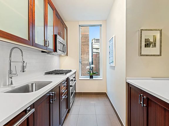 2nd image of 205 W 76th St Ph 3D