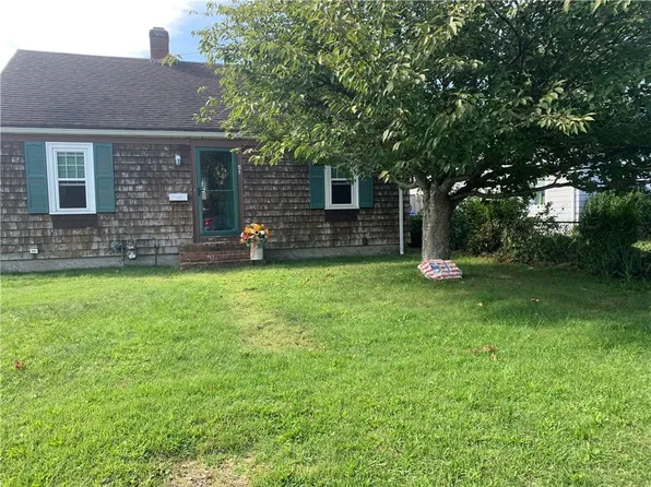 51 Wasaga Rd, Pawtucket, RI 02861