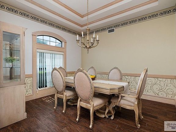 4th image of 3205 Treasure Hills Blvd