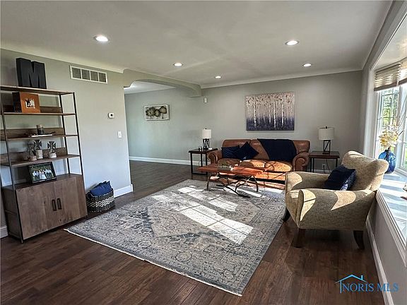 2nd image of 7689 Township Road 237