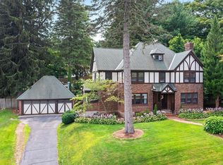 23 Hancock Hill Dr, Worcester, MA 01609