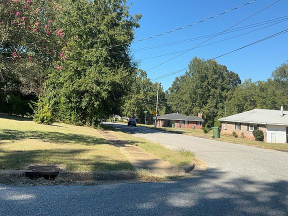 4th image of 680 Burlington Dr
