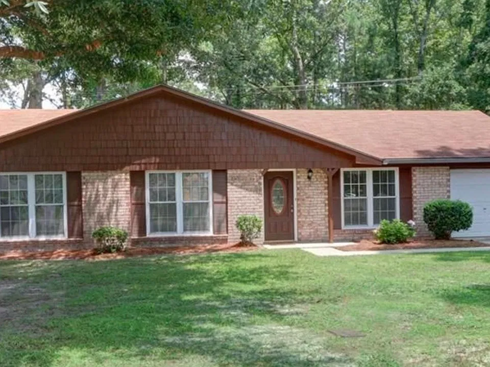 28 Oxford Ct