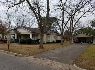 202 Forrest St, Headland, AL 36345