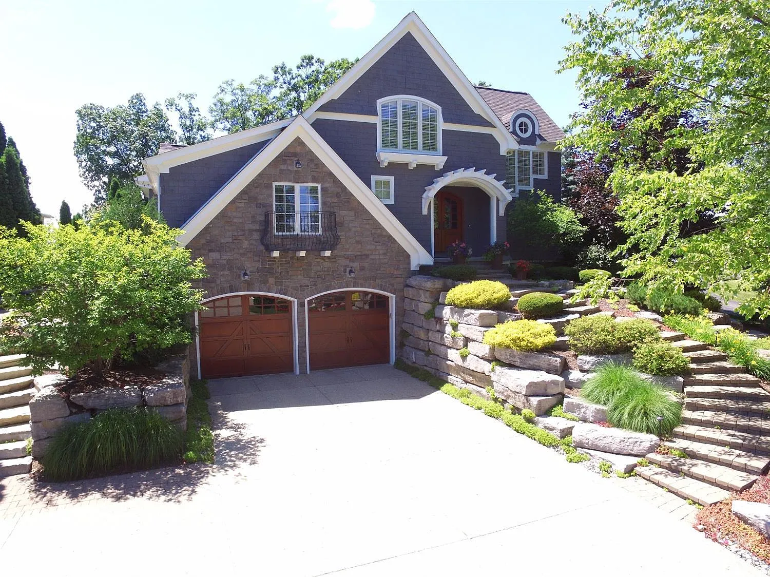 12150 Mantawauka Dr photo 1
