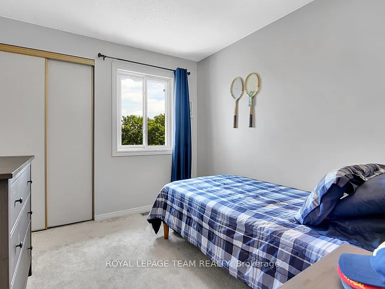 1443 Caravel Cres — Photo 15