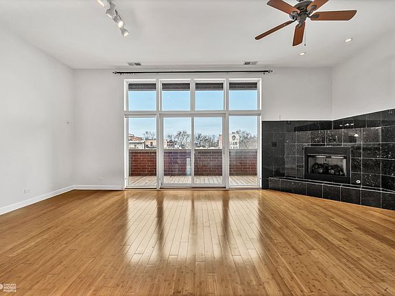 3rd image of 1395 N Milwaukee Ave Unit 2E