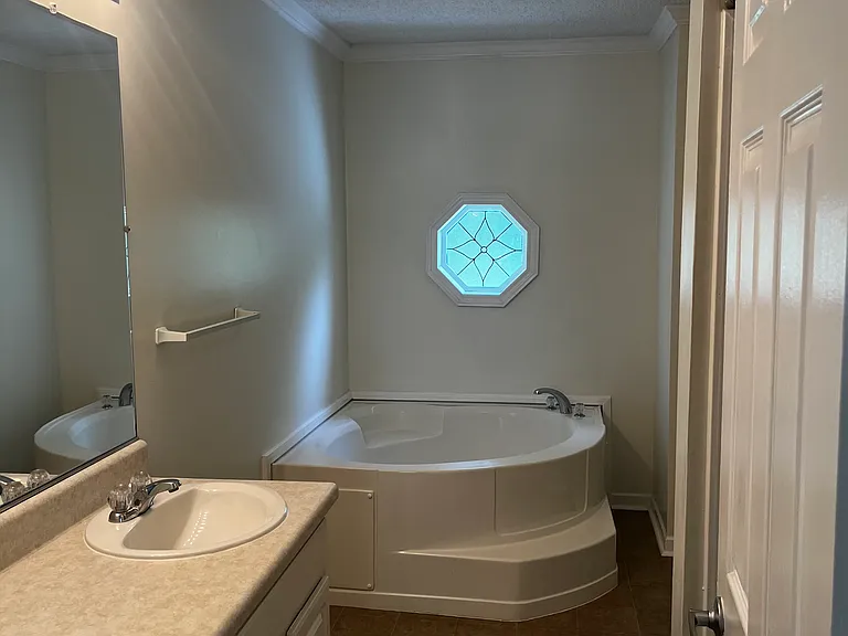 123 Kent St — Photo 13