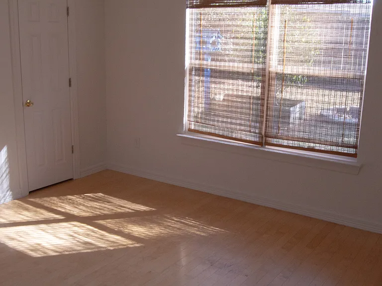 2405 SW Morris St — Photo 9