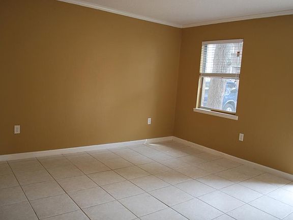 5th image of 513 Circle Dr APT B3