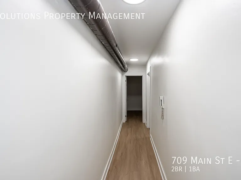709 Main St E #4 — Photo 20