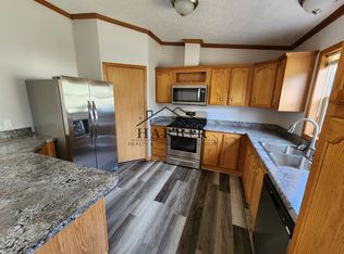 26 Southfork Dr SE, Kasson, MN 55944